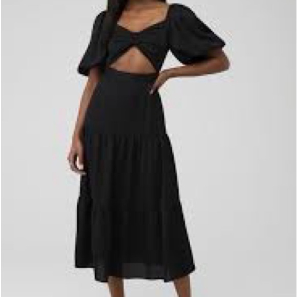 MINKPINK AUDREY MIDI DRESS
Size ￼xxl